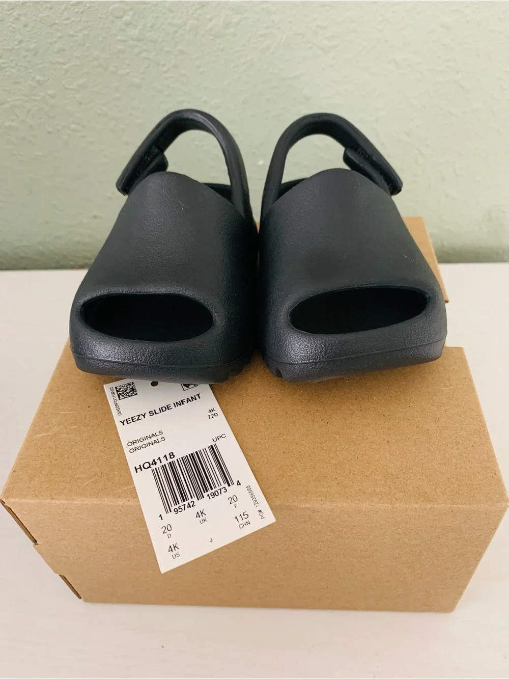 adidas YZY Slide Infant Sandals in Onyx Black 4K